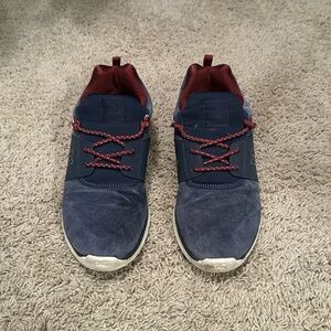 Comfortable shoes and good style